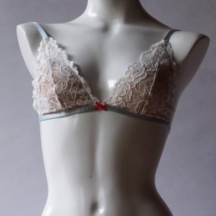 ノンワイヤーブラ 
ソーダ