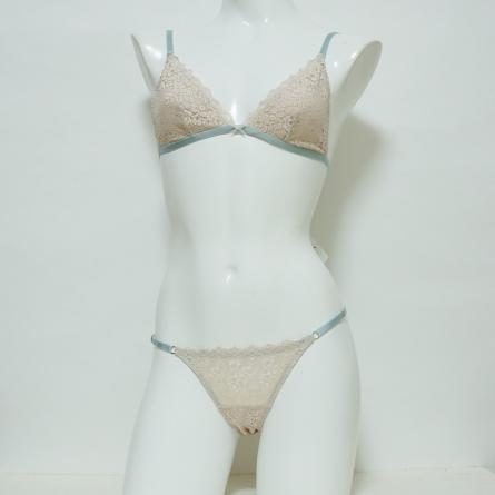 〈last one〉
ノンワイヤーブラ
エクリュ
ミニマムタイプ　
