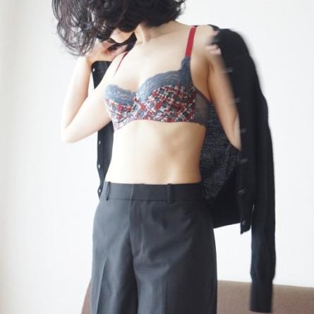 *ワイヤーブラ
Rouge(ルージュ)