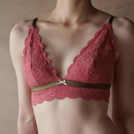 SET
ノンワイヤーロングブラ
ハンター
Mサイズ