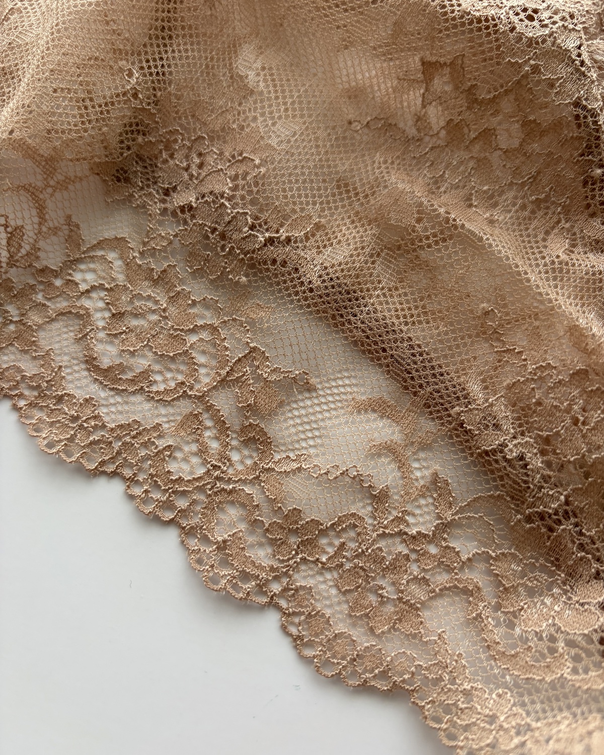 総レース<br>ワイヤーブラ・ショーツセット<br>Cannelle（シナモン）